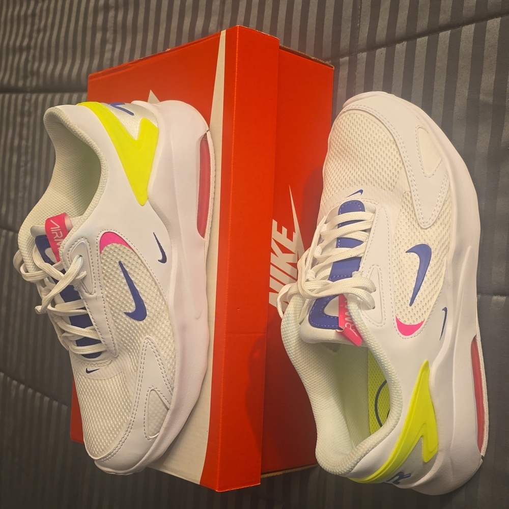 Nike Women Air MAX BOLT AMD Sneakers in White, Purple, Pink, and Yellow